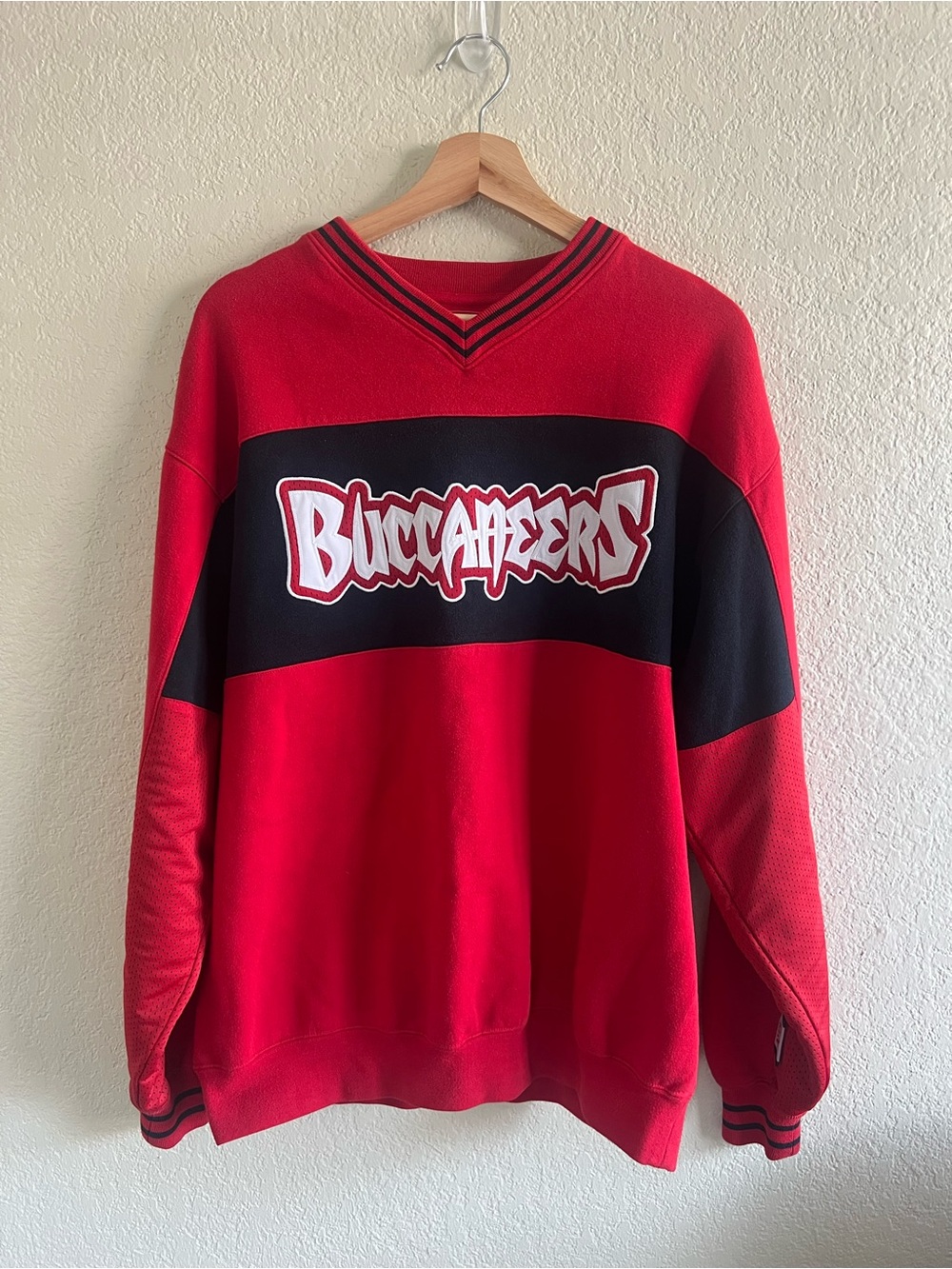 Vintage 2000s Tampa Bay Buccaneers NFL Sweatshirt Colorblock Size Large Football